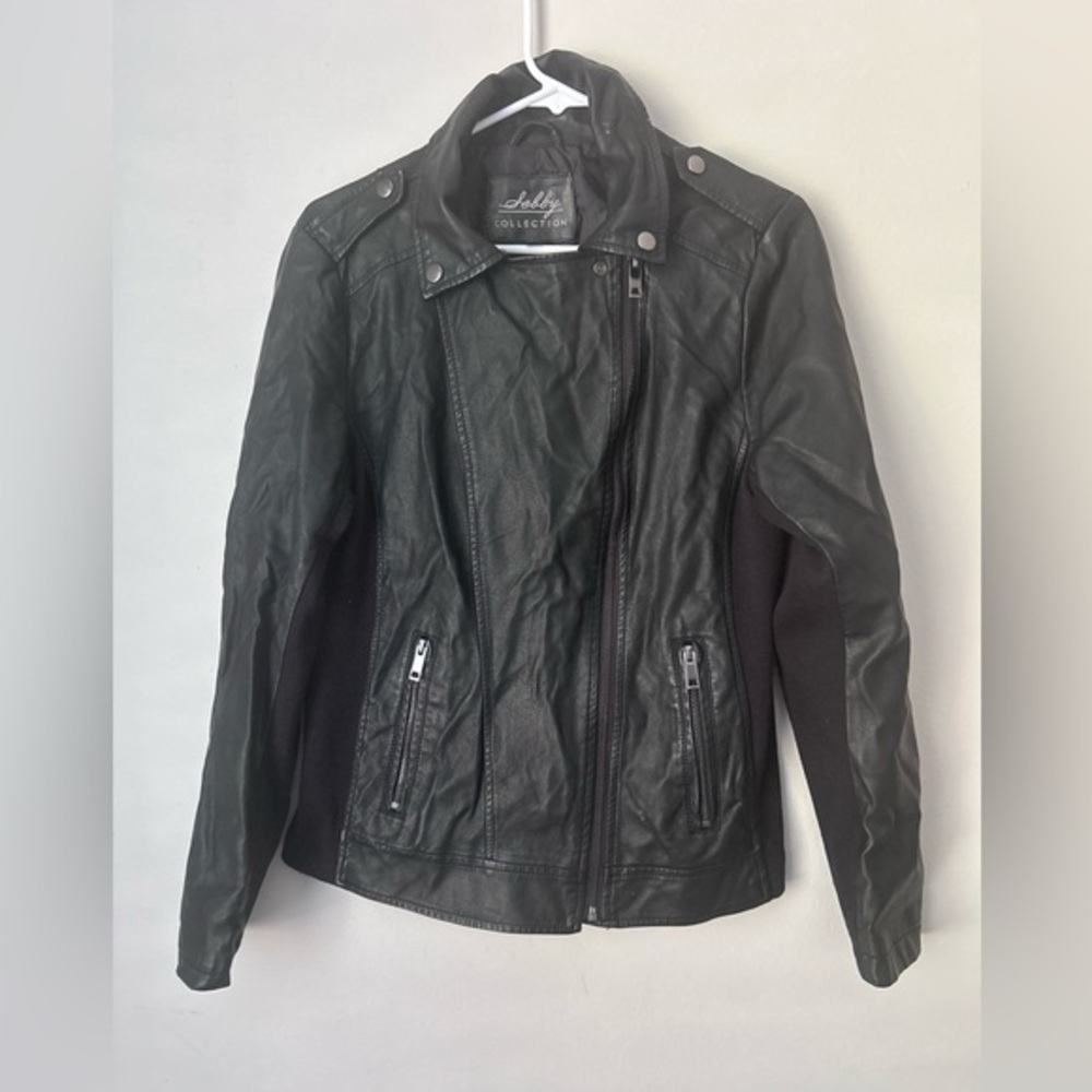 Sleek Black Leather Jacket by‎ [Brand]